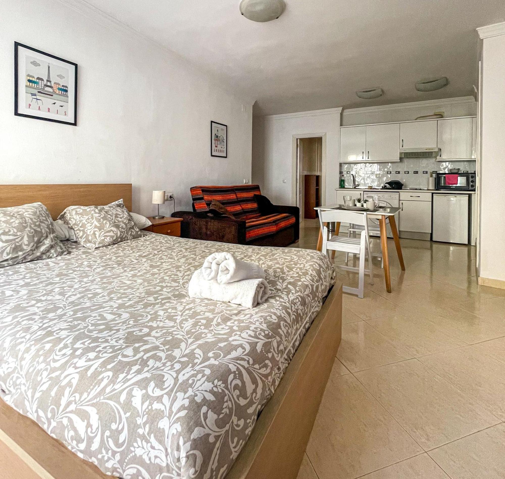 Estudio In City Center Malaga! מראה חיצוני תמונה
