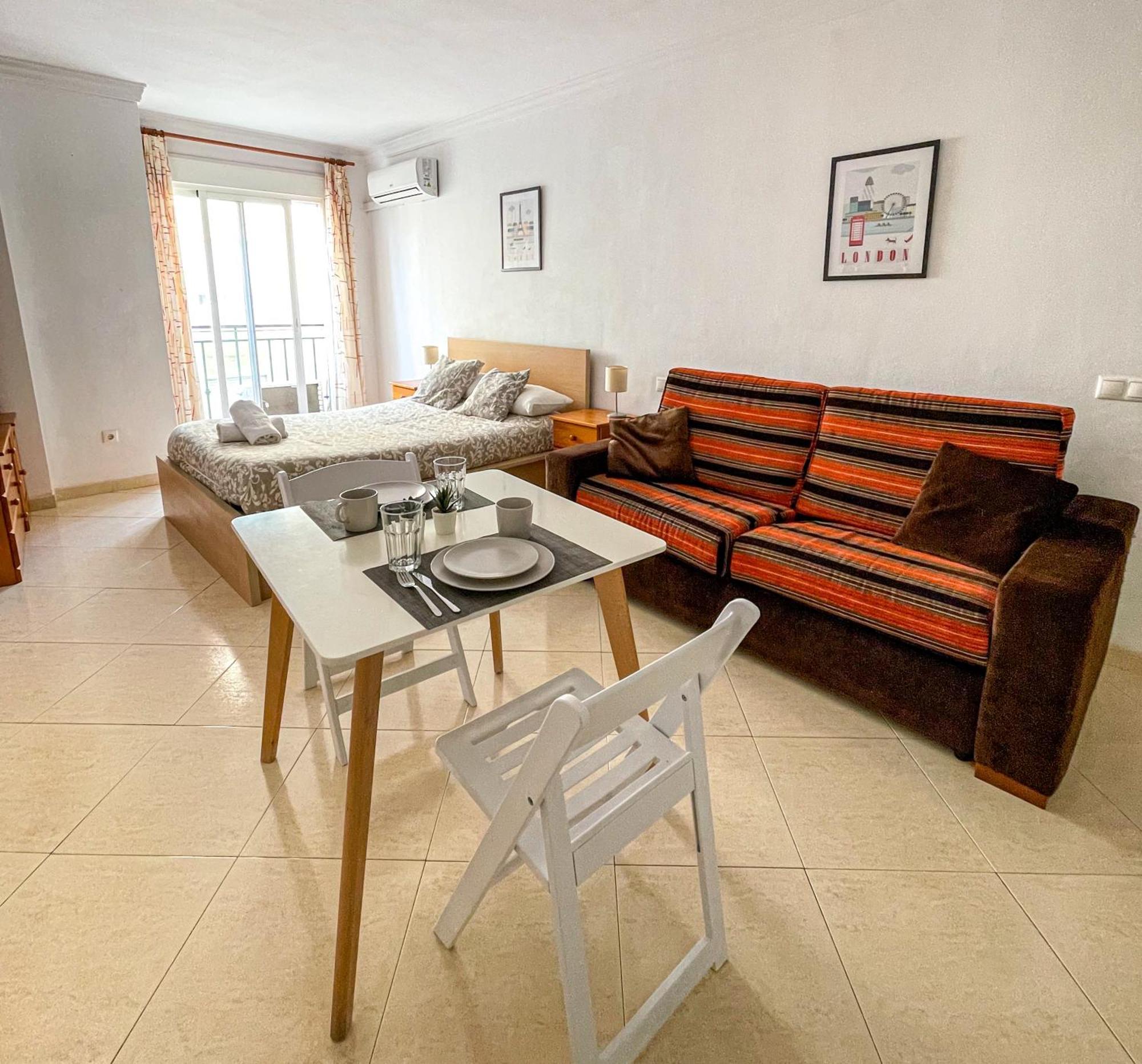 Estudio In City Center Malaga! מראה חיצוני תמונה